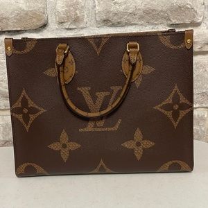 Louis Vuitton ONTHEGO MM